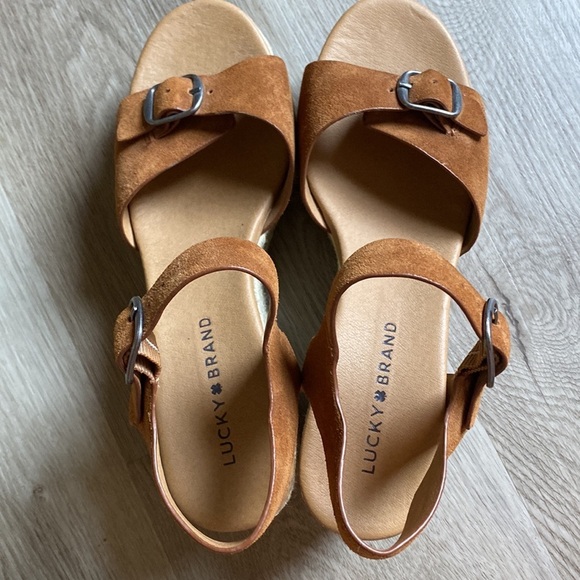 Lucky Brand Naveah Platform Sandals - Picture 5 of 14